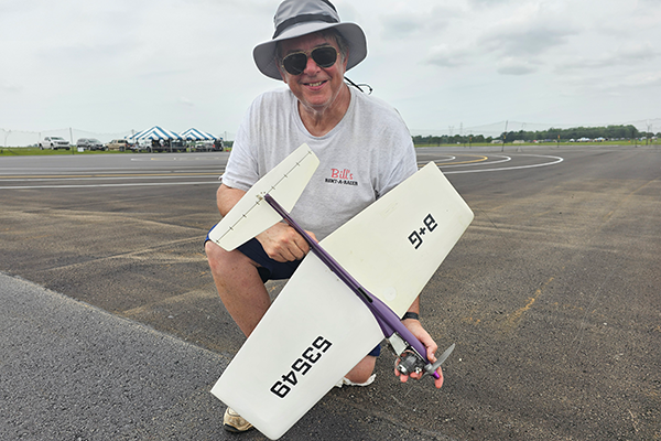 Bill Bischoff showed everyone how it was done this year in AMA Slow Rat with his O.S .25 FX-powered entry.