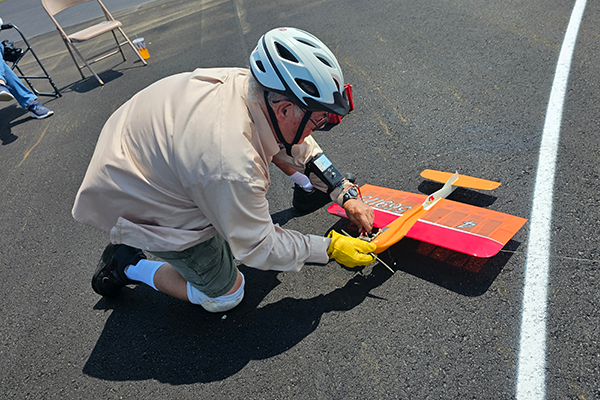 Bob Oge pitted for Doug Mayer&apos;s entry.