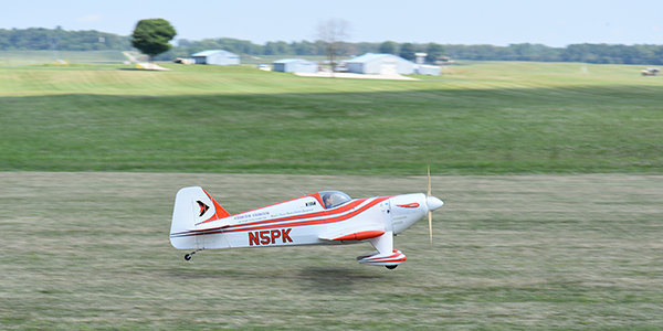 A beautiful Kraft Super Fli, designed and built by Brian Peterson from Plattsmouth NE. Brian made his own molds for the cowl and