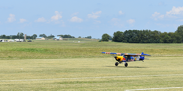 Steve Pettroto’s FX-3 Cub performing a flyby.