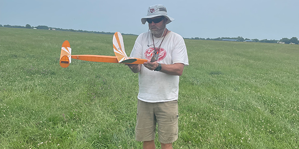 Don DeLoach won FAC Old-Time Stick in an exciting mass-launched flyoff with Wally.