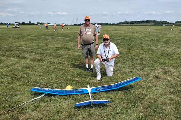 IN&apos;s own Scott Black, of Skybench, and his caller, John Lawyer, with his Sagitta 900.