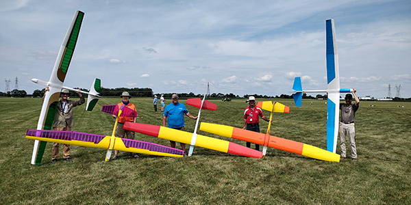 The Sailaire crowd competing in NOS. Affectionately known as the Sky Pig, the Sailaire is a classic soaring icon.