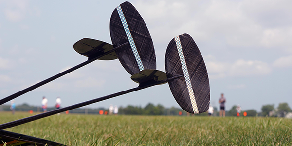 A great look at the carbon weave used on these airplanes.