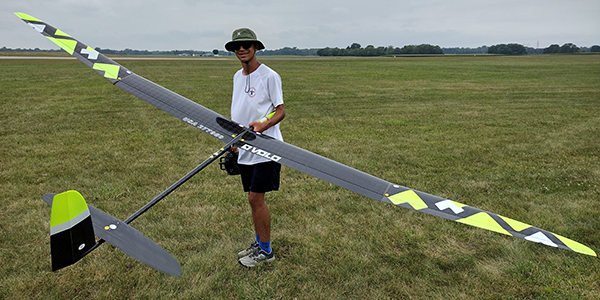 Junior competitor Oscar Cytrynowicz finished in 11th place, flying his Volo.