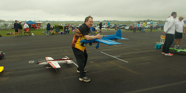 The author wishing that he had a lighter airplane.