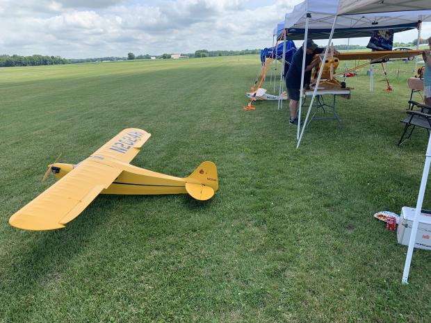 Larry Folk assembling 33%, with Tim Dickey’s 25% in the foreground and Jim Rediske’s 20% Clipped Wing Cub background 