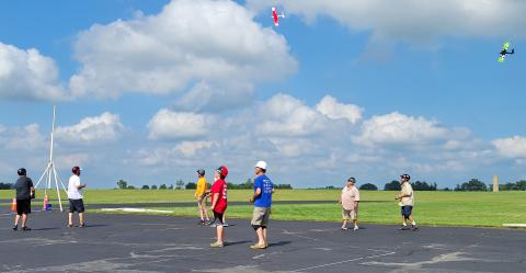  A glimpse of a couple planes rounding the pylons in the heat of battle.
