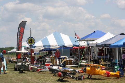 The crowded pit area near the judging stations on Friday afternoon.