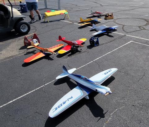 A couple of classic Formula 1 planes and the smaller Quarter Midget .15s in the background.