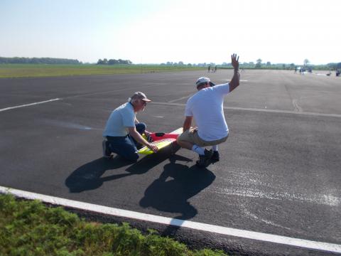Paul Walker gives the signal to the judges to start an official flight while Chris Cox gets ready to launch.