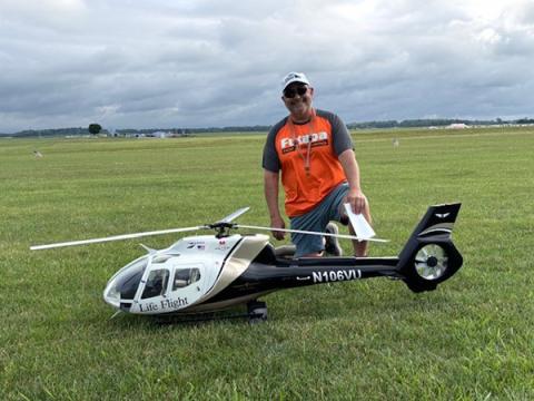 The author with his Scale Life Flight (Vanderbilt University, Tennessee).