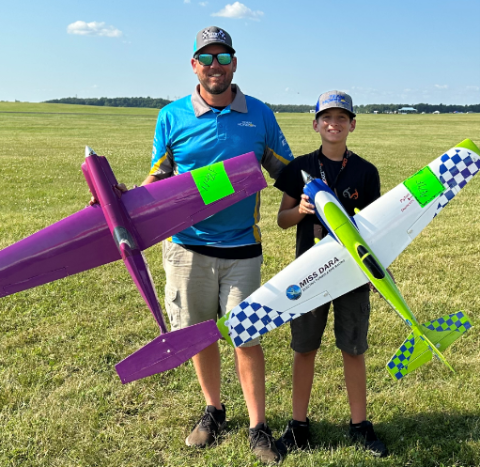 Gary Freeman Jr. and Brody Freeman from Florida; they competed in EF1. Gary flew the purple Thunder Chicken from Jerry Small, and Brody flew a Miss Dara from NitroPlanes that was given to him by competitor Bill Hiller.