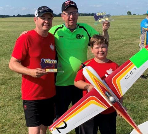 L-R: Cory Paine, Roy Andrassy, and Zack from Canada holding Cory’s record-setting Little Toni model. Cory set a new National record this weekend of 1:05.44, which is very fast. He was one bobble away from taking home all the marbles. Well done, boys!